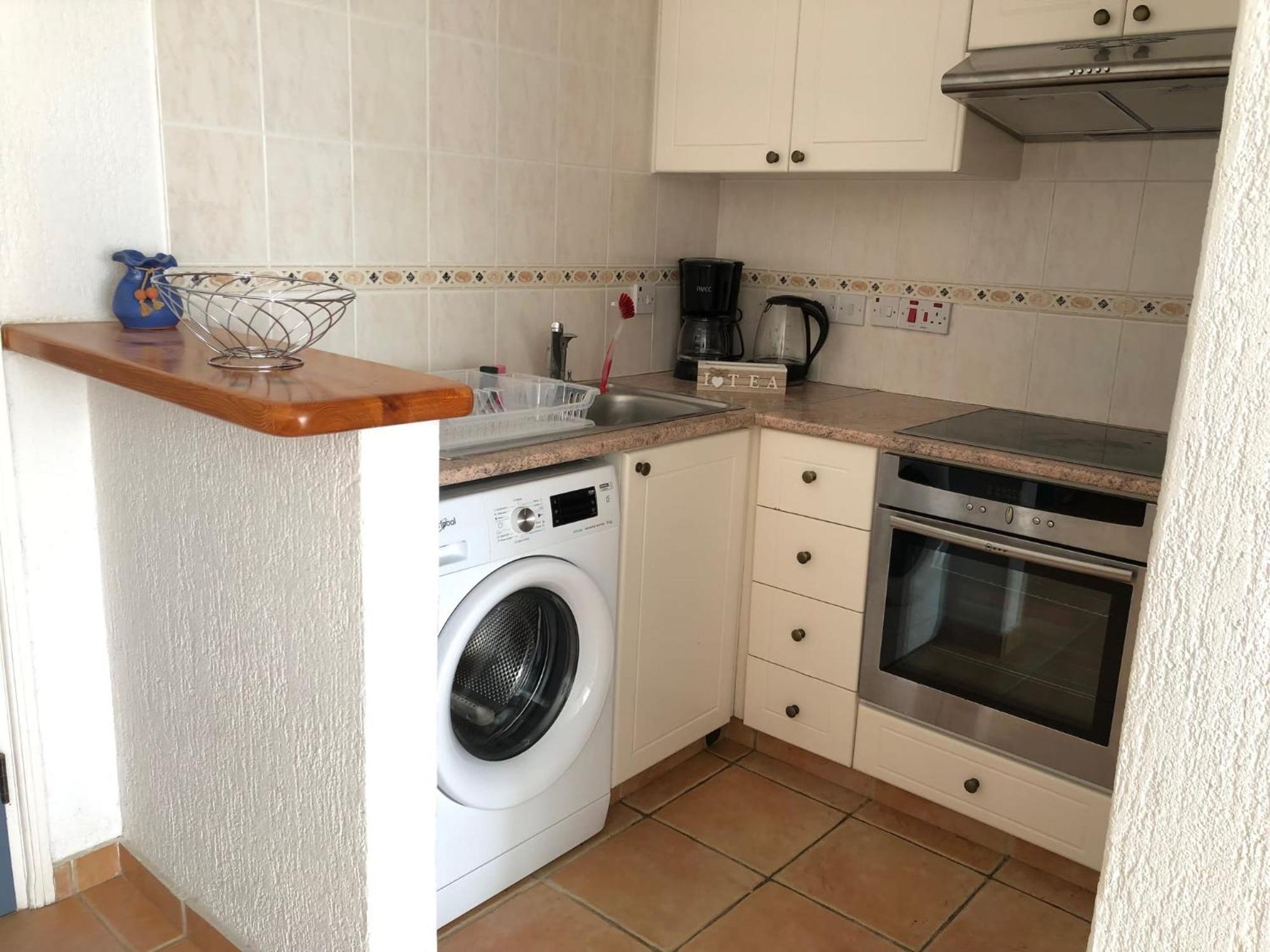 Limnaria Gardens - 1 Bedroom, Sunny Apartment With Stunning Pool Views Pafos Zewnętrze zdjęcie
