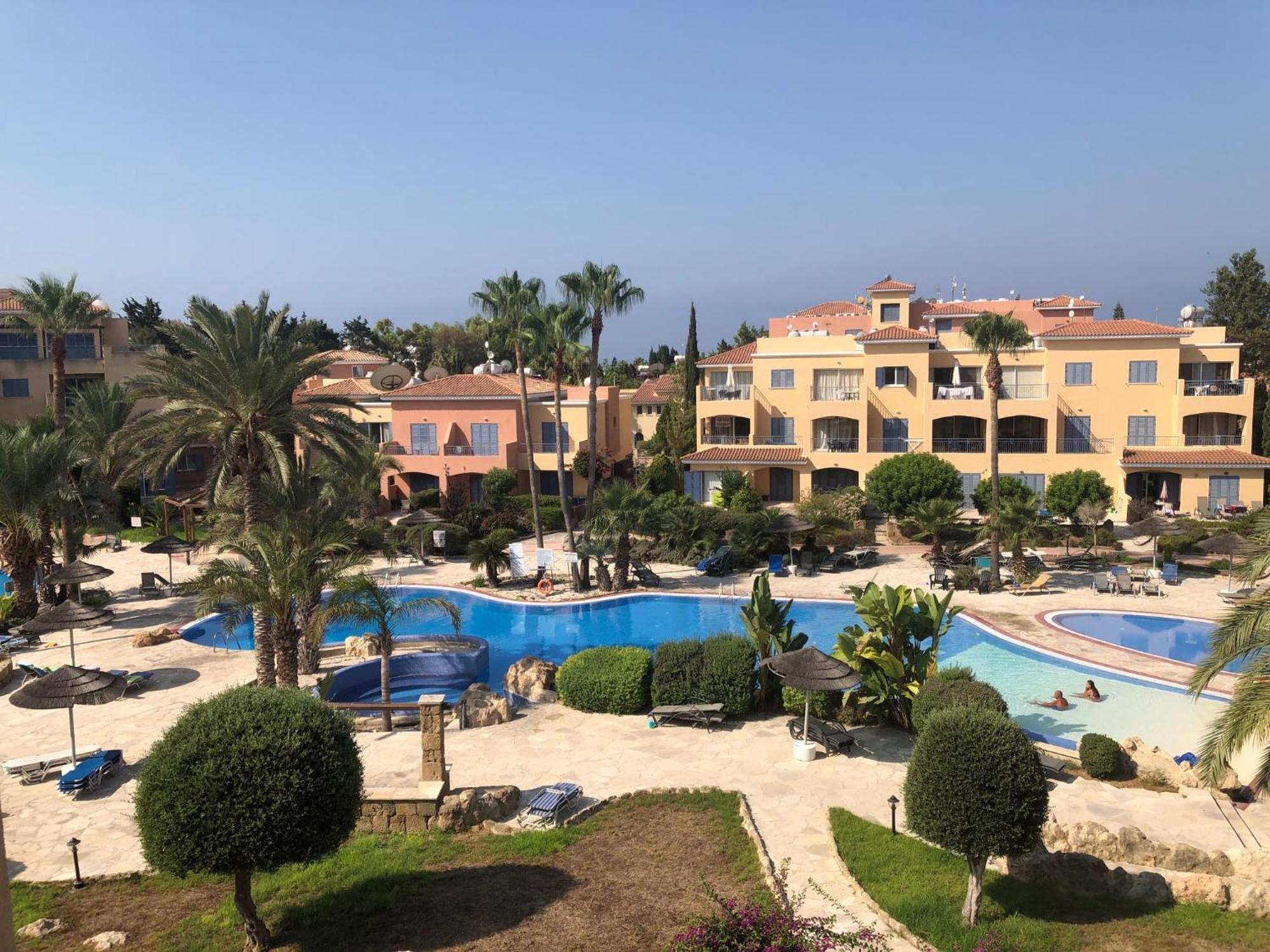 Limnaria Gardens - 1 Bedroom, Sunny Apartment With Stunning Pool Views Pafos Zewnętrze zdjęcie