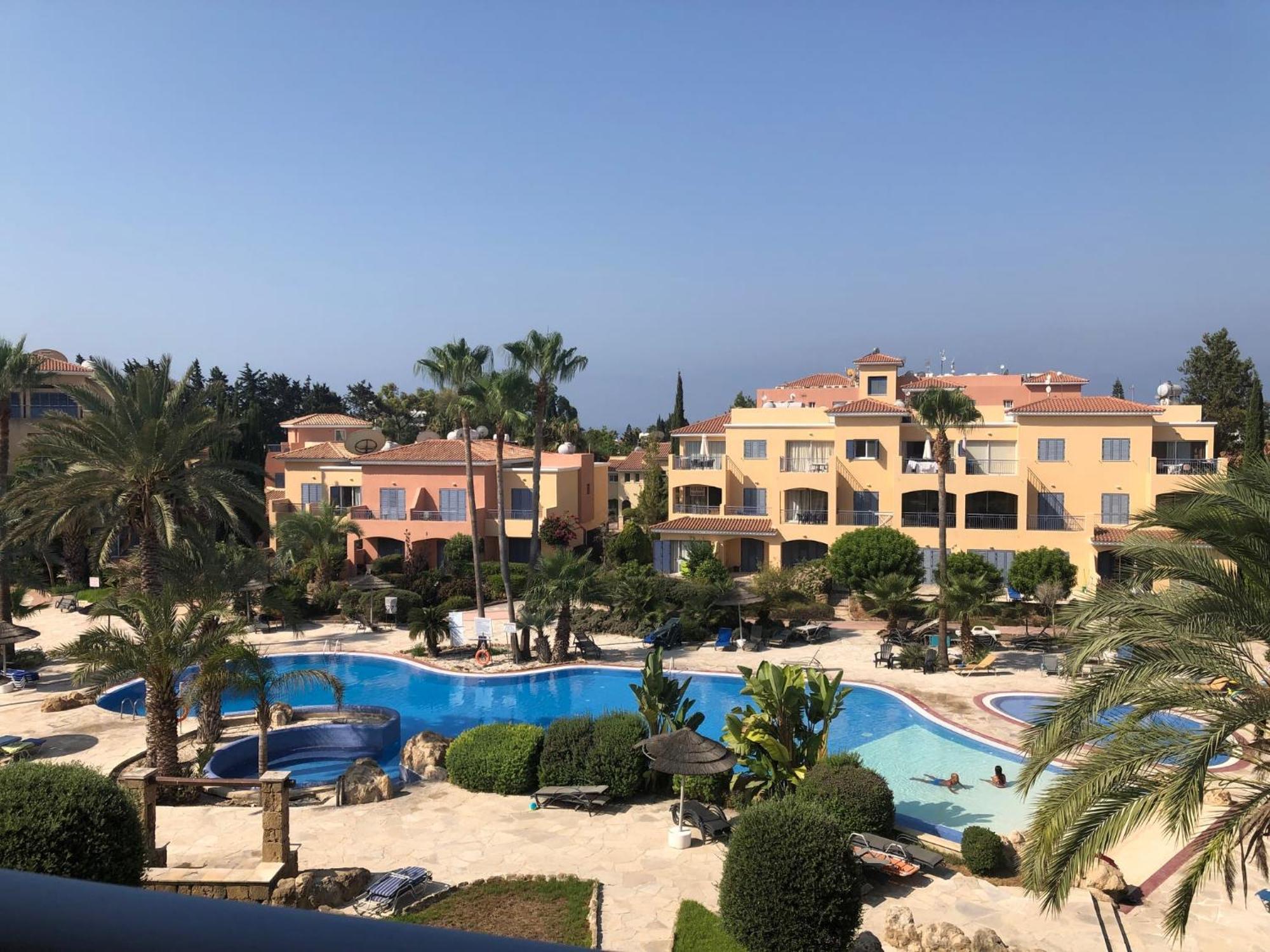 Limnaria Gardens - 1 Bedroom, Sunny Apartment With Stunning Pool Views Pafos Zewnętrze zdjęcie
